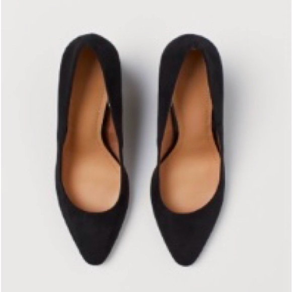 🚨CLEARANCE SALE🚨 “NEW” H&M BLACK PUMPS - Picture 2 of 9